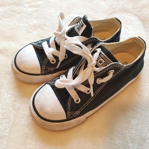 Converse kids shoes size 10